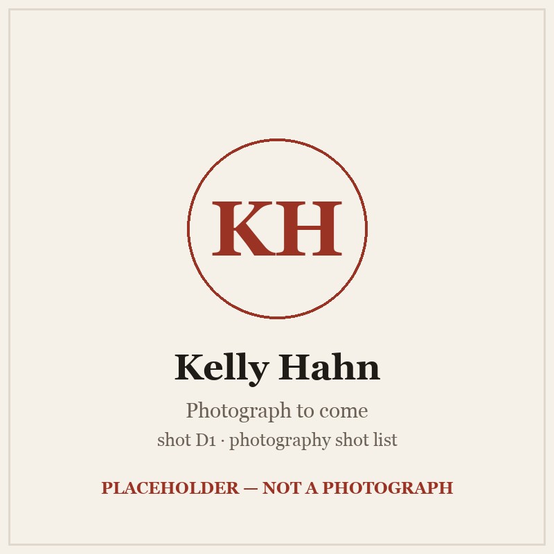 Kelly Hahn, head and shoulders